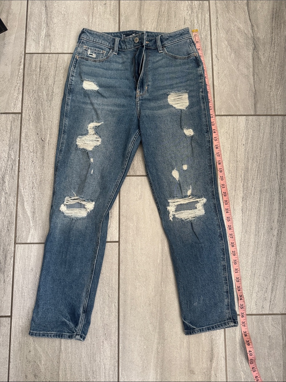 Hollister Jeans - Casual Ripped Denim